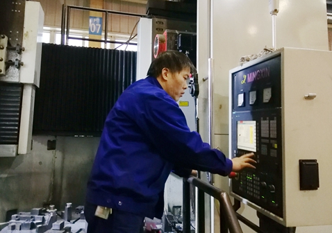 吕力宾.jpg