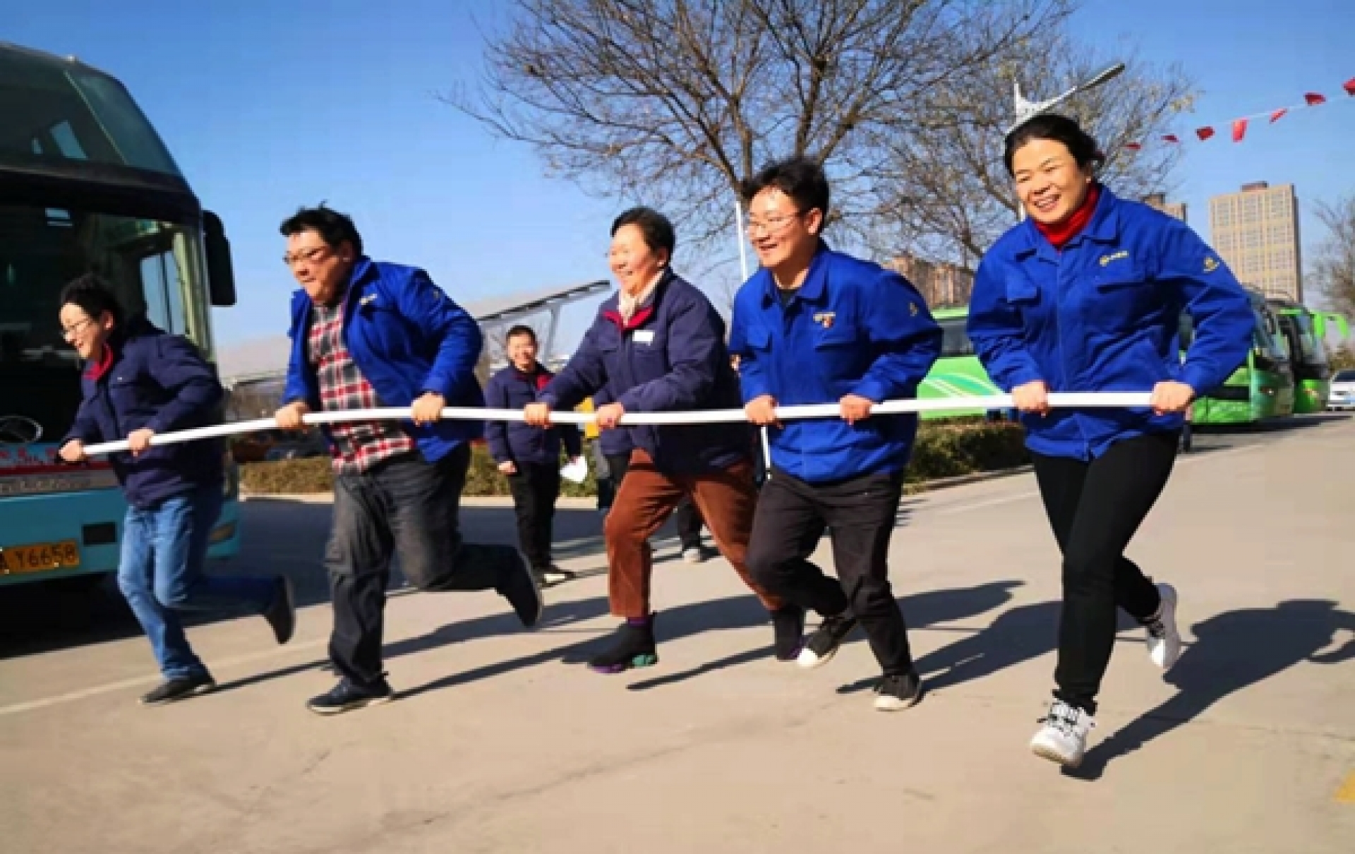 工艺研究所举办“庆元旦 迎新年”旋风跑比赛