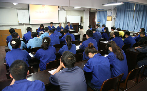 公司团委召开2013年度五四表彰会