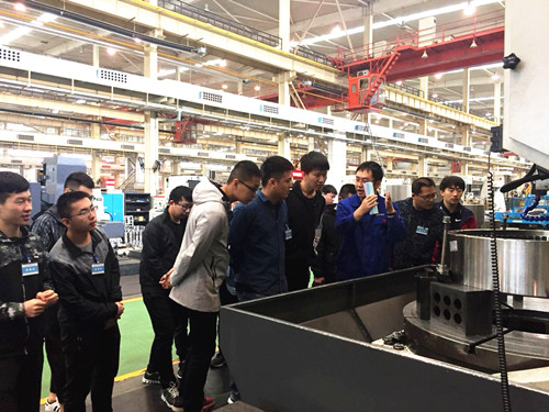太原理工大学师生来公司参观学习