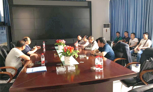 公司组织技术操作人员赴外协厂家对标学习